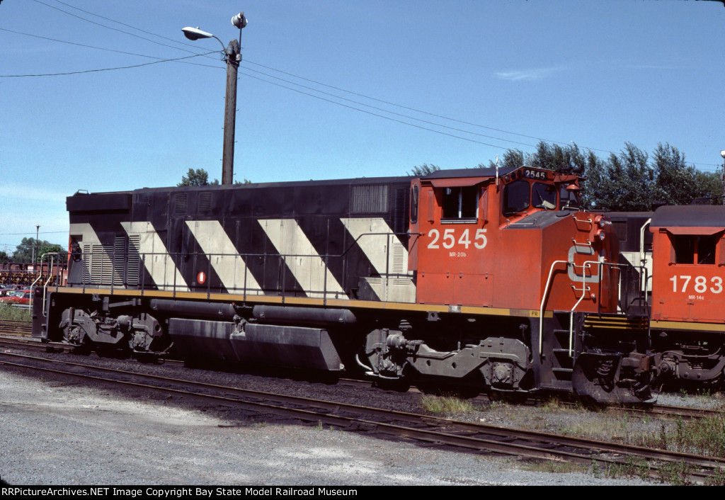 CN 2545